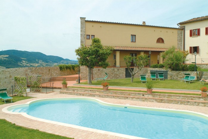 Farmhouses in Tuscany